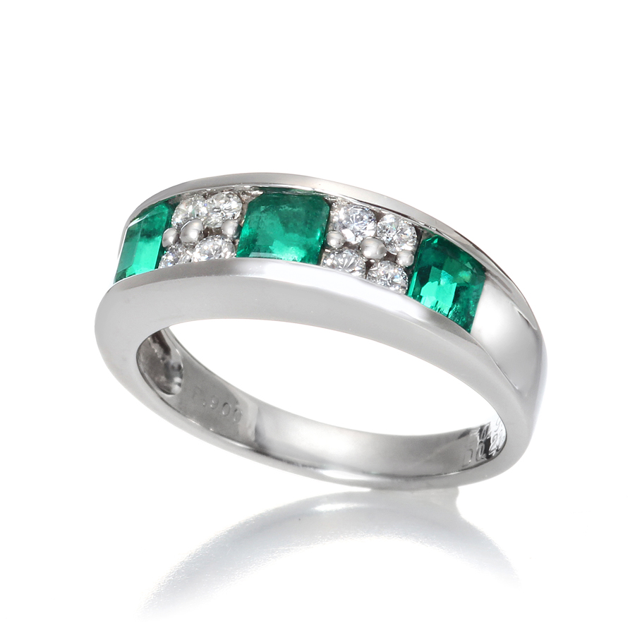プラチナ エメラルド ダイヤモンド リング （EM0.97ct D0.23ct）｜真珠