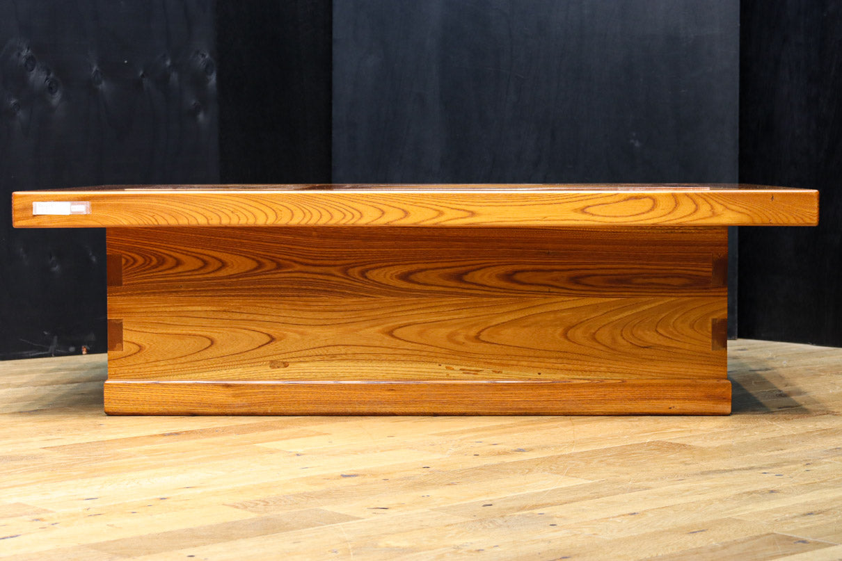 特大サイズ！！欅の杢目が浮かぶ美しい色艶をした関西火鉢 BB2792 – 古