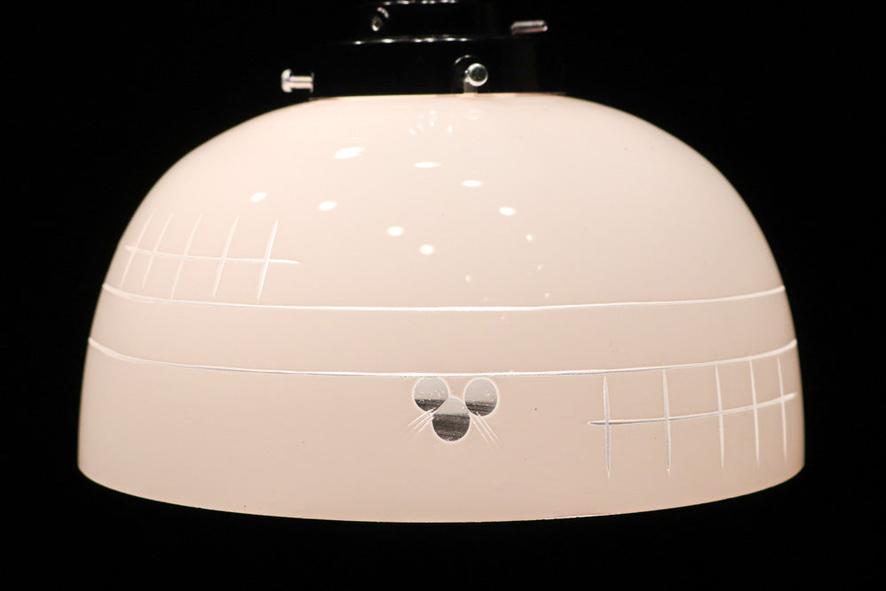 乳白色ガラスに和モダンな模様が浮かびあがる電笠 DC2096 – 古福庵