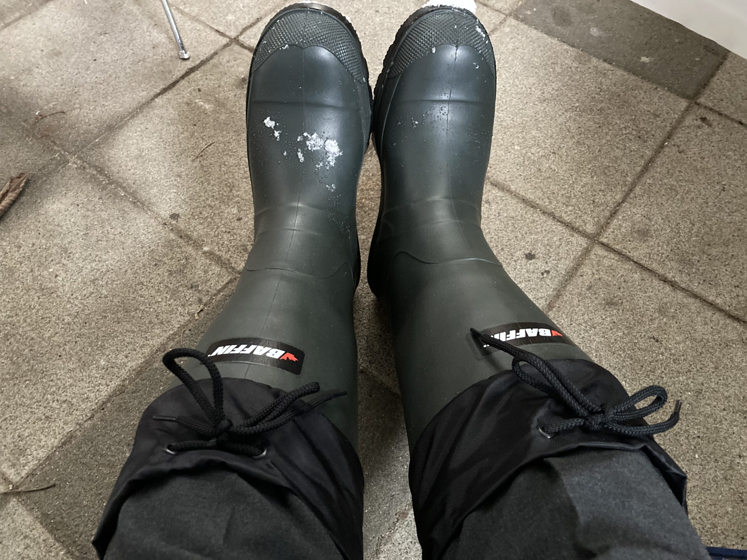 おすすめ防寒長靴の選び方】カナダの名品バフィンは寒冷地の除雪や氷上