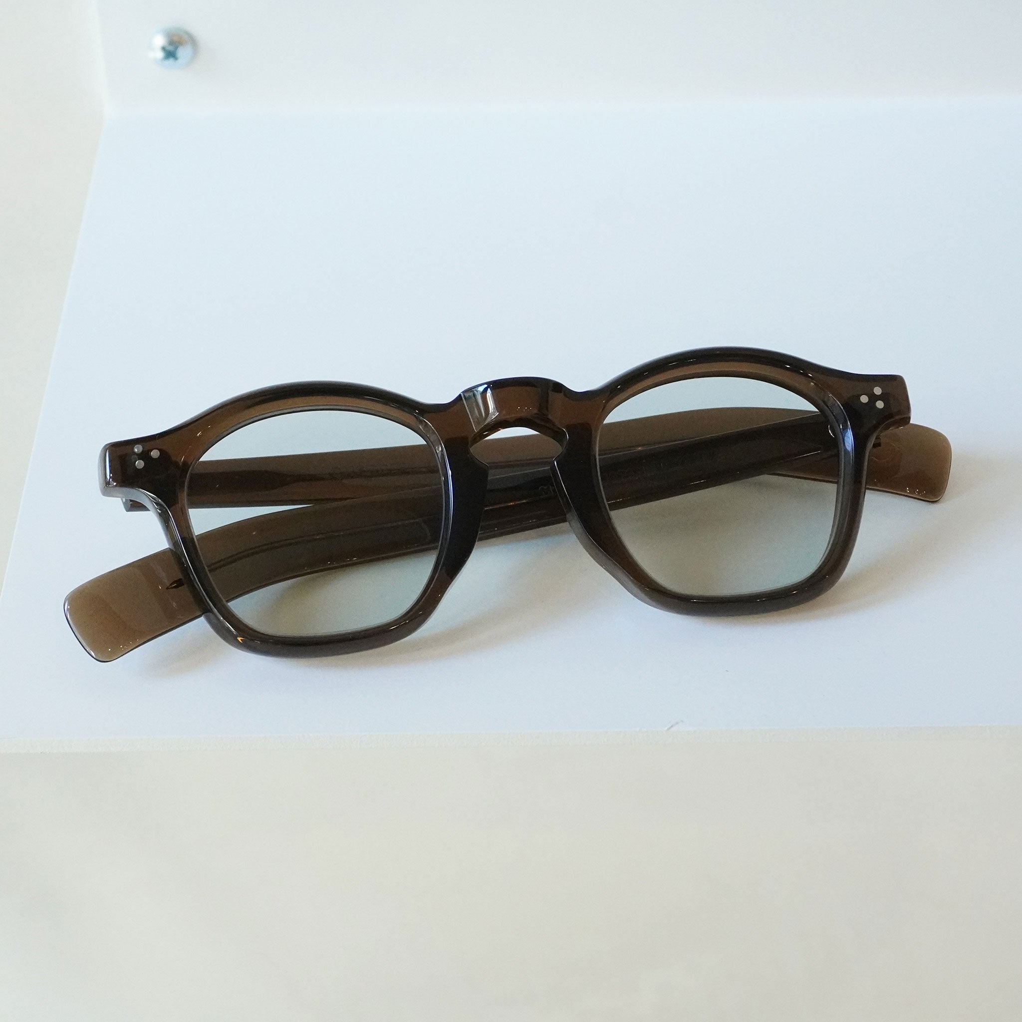 Guepard / GP-23 / whisky - Lens: GREEN / Sunglasses – KRANC OPTICAL