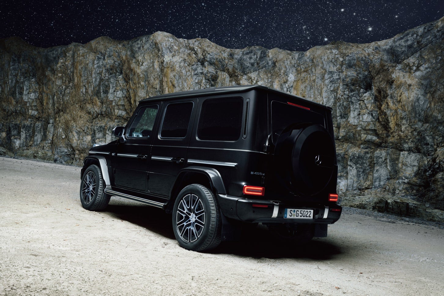 メルセデス・ベンツ、新型「Gクラス」を発売！ V8ツインターボ