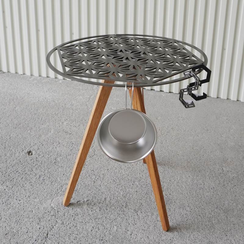 キャンプでもおしゃれに 「山のU」のアサオブライフ天板と「tivoli