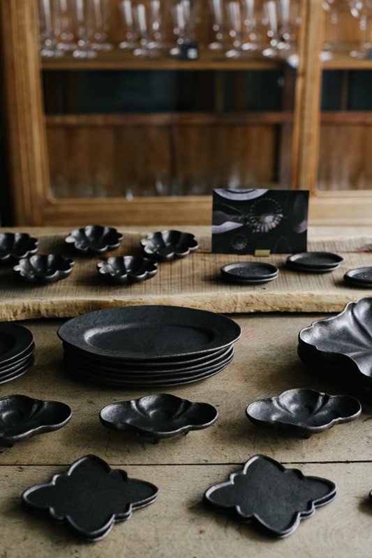 繊細さと使いやすさと 安福由美子さんの器 | 暮らしとおしゃれの編集室