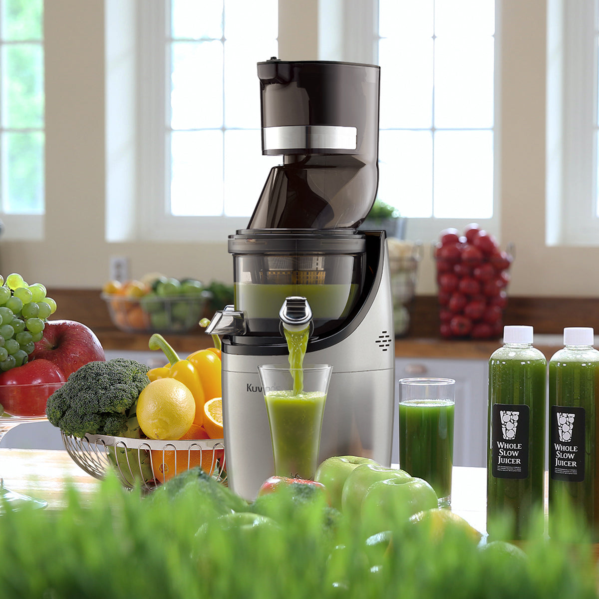 ホールスロージューサー｜低速圧搾で栄養を守る｜クビンス公式