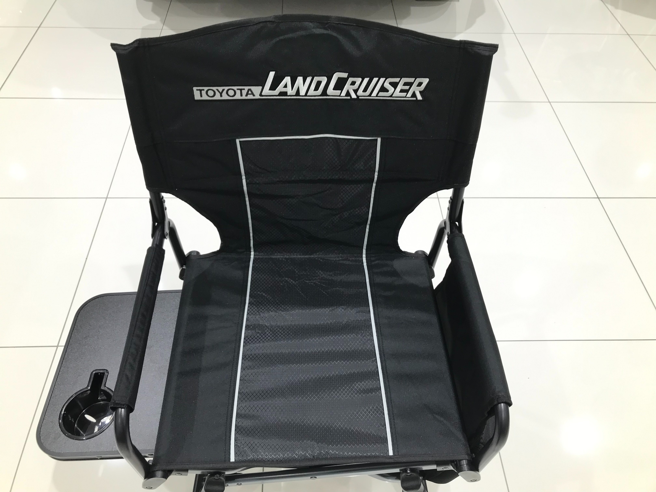 ARB社製ランクルロゴ入りキャンプチェア』発売開始しました！