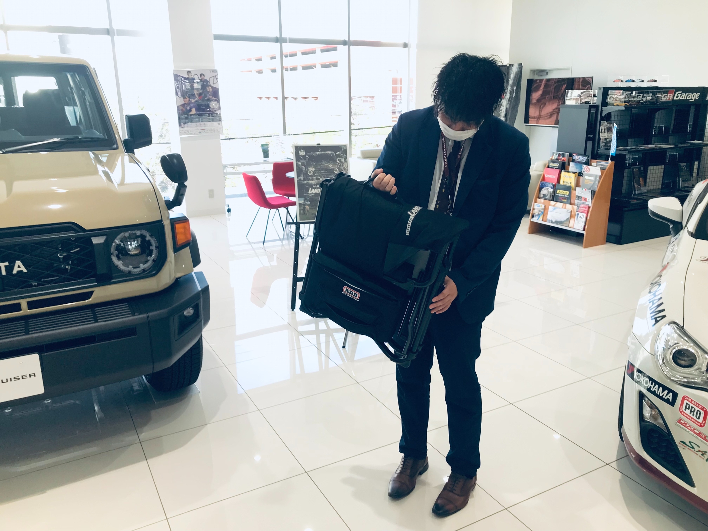 ARB社製ランクルロゴ入りキャンプチェア』発売開始しました！