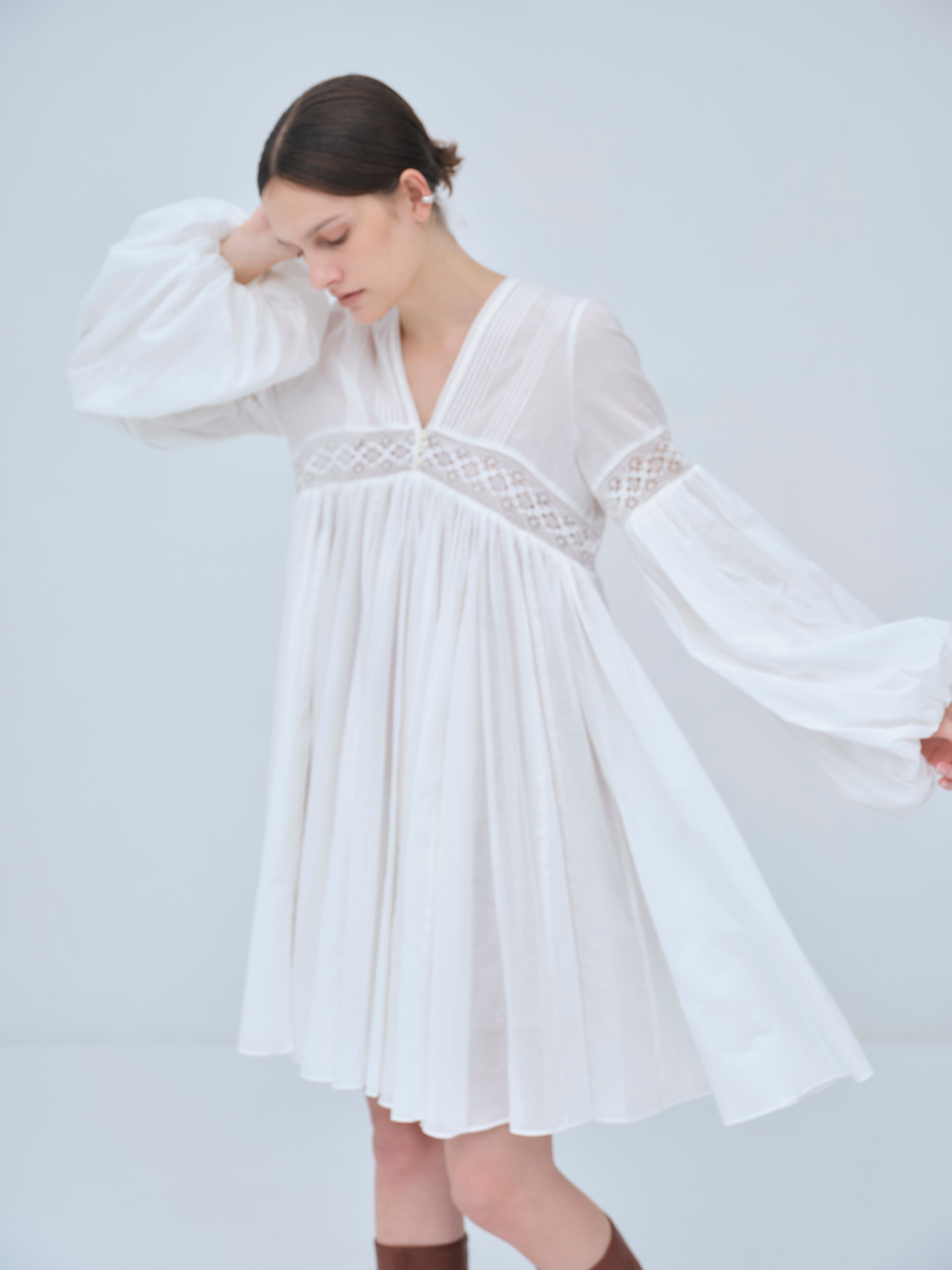再入荷】Yoke Lace Volume Dress – L'AUBE BLANC