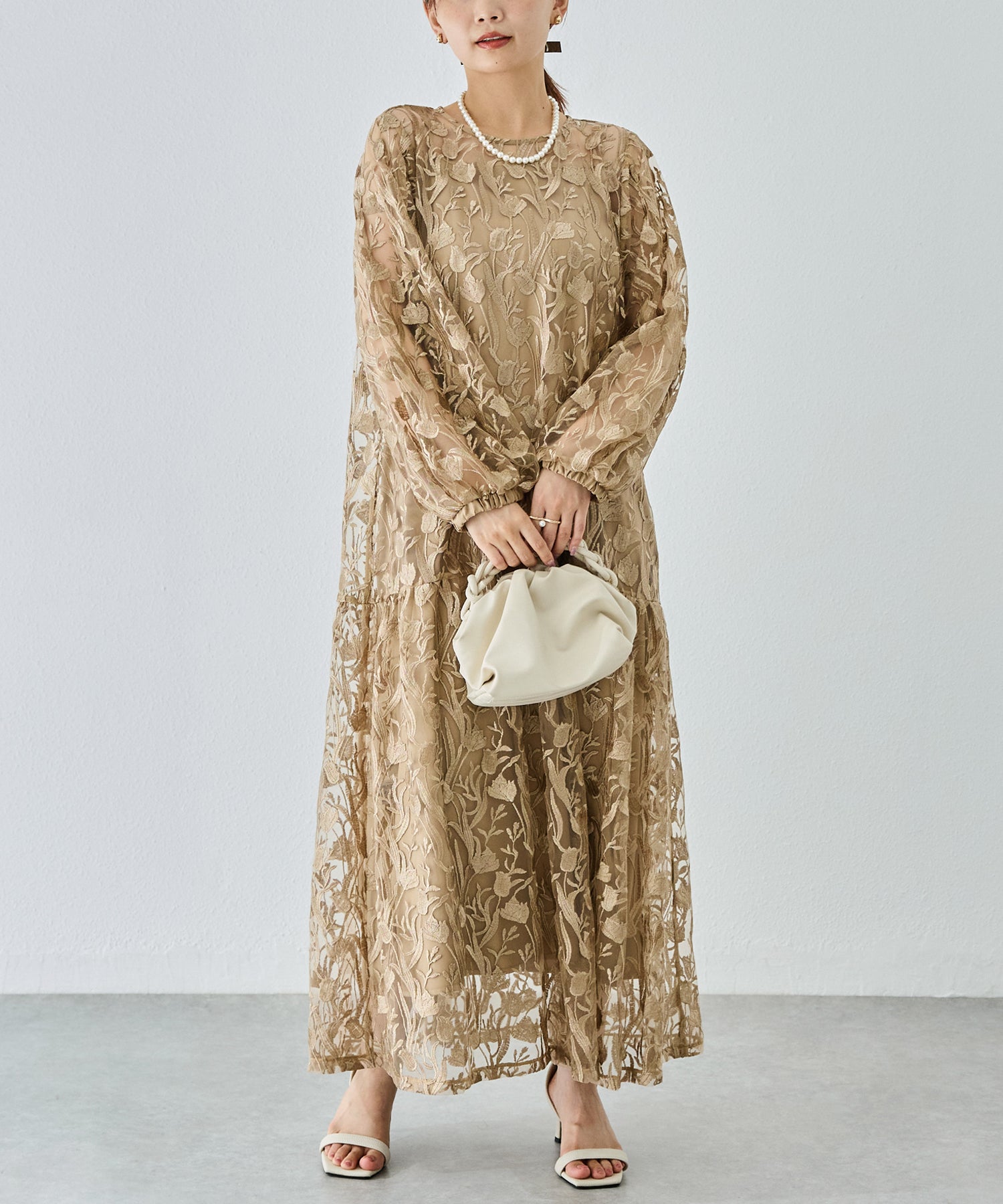 フラワー刺繍ワンピース(インナーキャミ付き) | ラビアンジェ-⼤きい