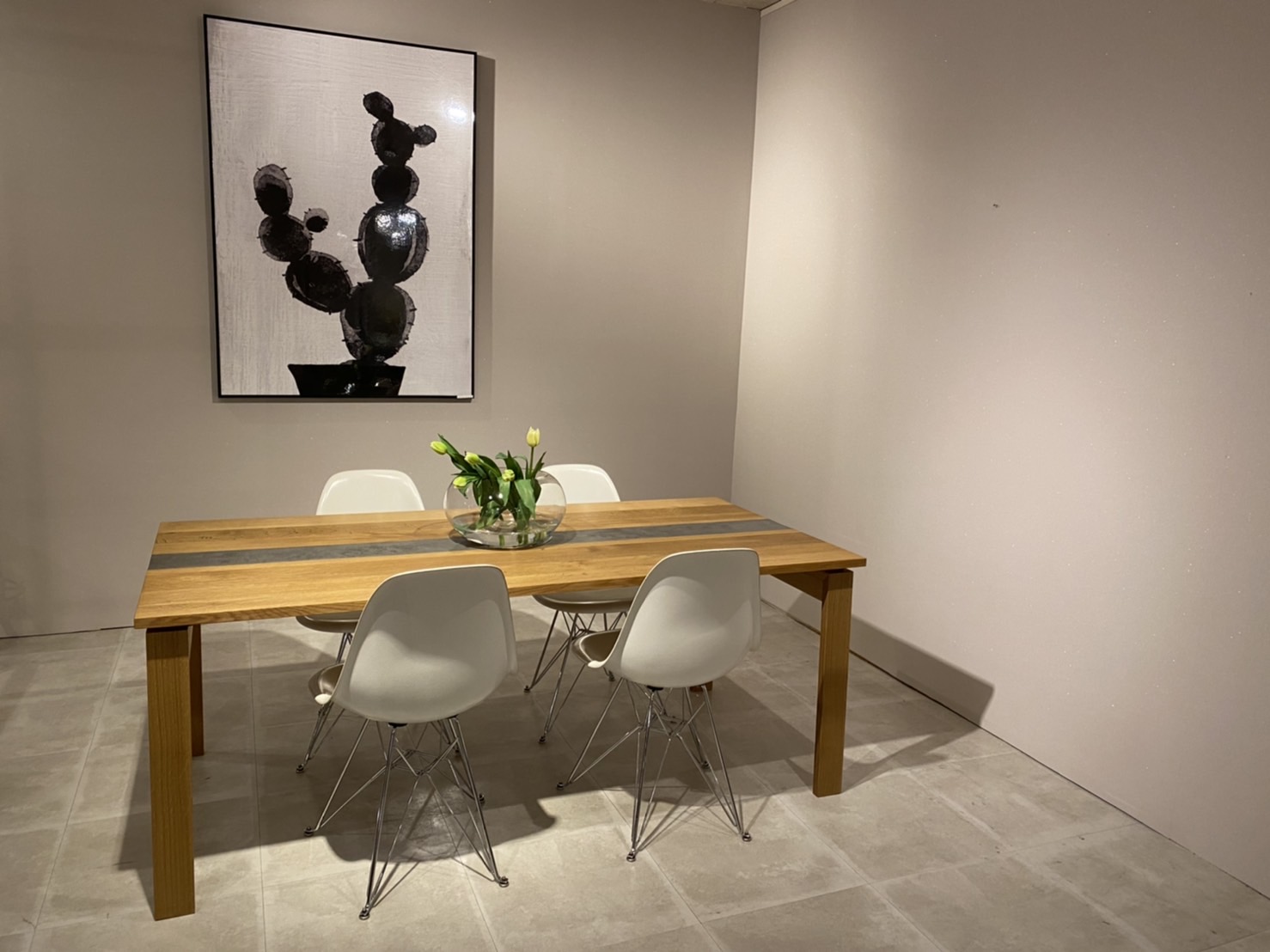 ナチュラルウッドなダイニングテーブルの購入なら株式会社リーフ