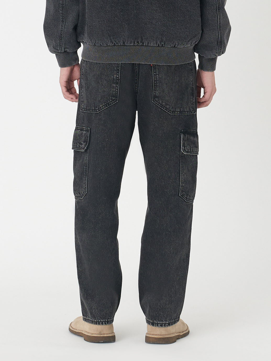 568™ ルーズストレート カーゴ ブラック – リーバイス®公式オンライン