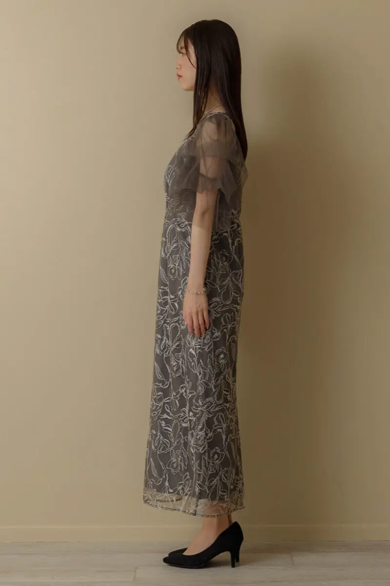 チャコールのフラッフィースリーブペンシルドレス | LE' RURE | M