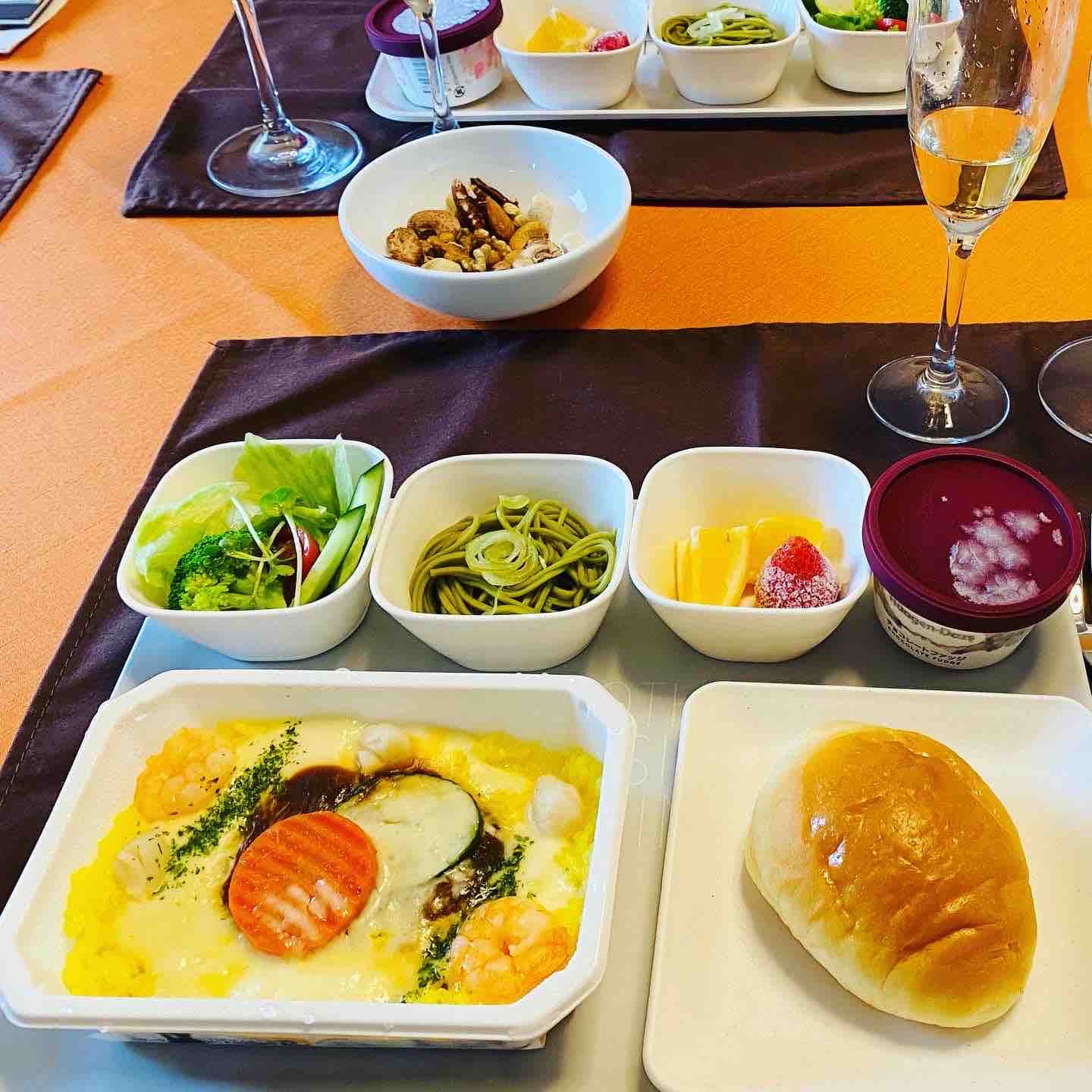 本気で''機内食ごっこ''ANA公式機内食を使った大人の飛行機ごっこ②