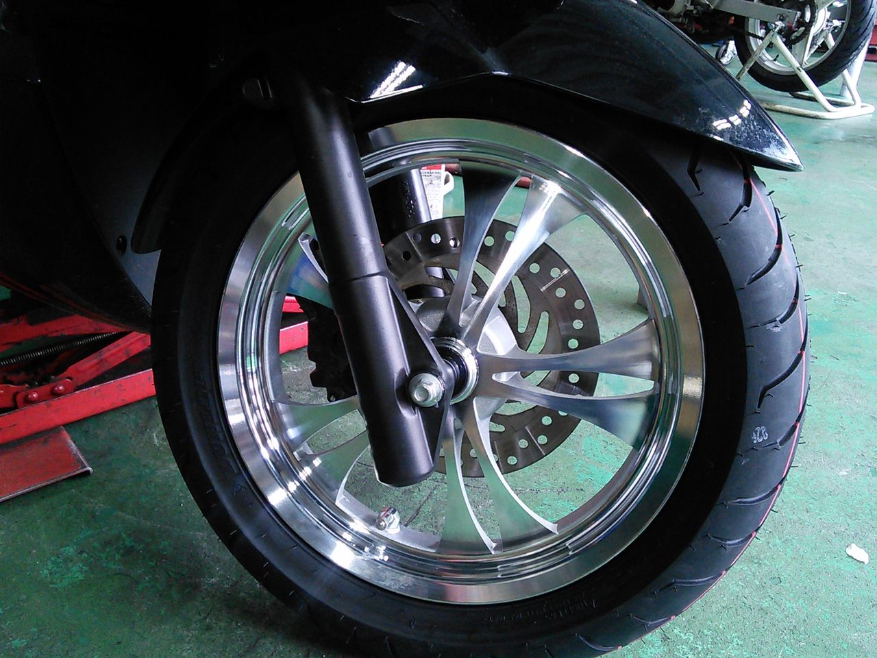 PCX125 13インチホイール カスタムその1【和光】 : 2