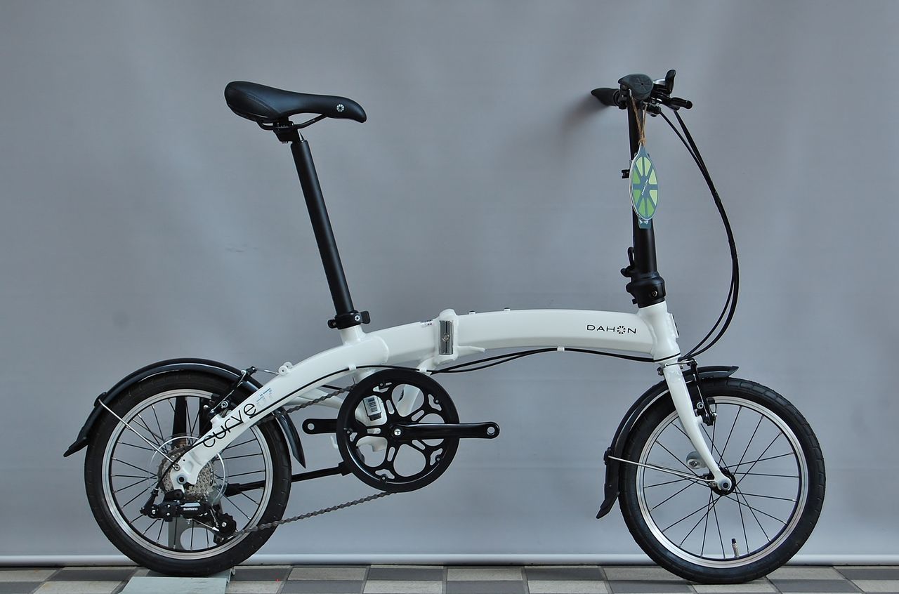 DAHON curve D7 折りたたみ自転車 クリーム色 DAHON curve D7