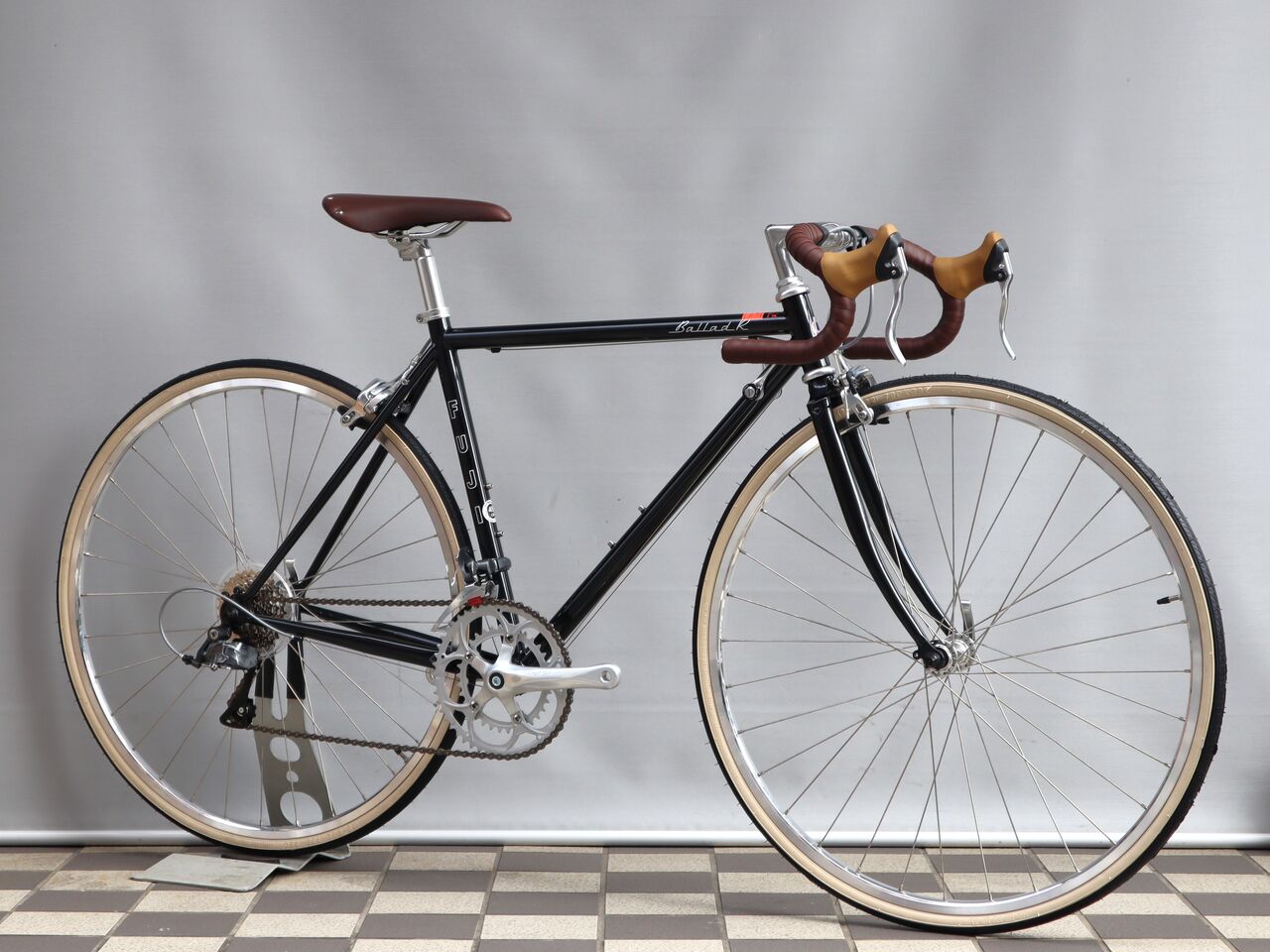 2022 FUJI BALLAD R ブラック入荷！【橋輪Blog】 : 橋輪