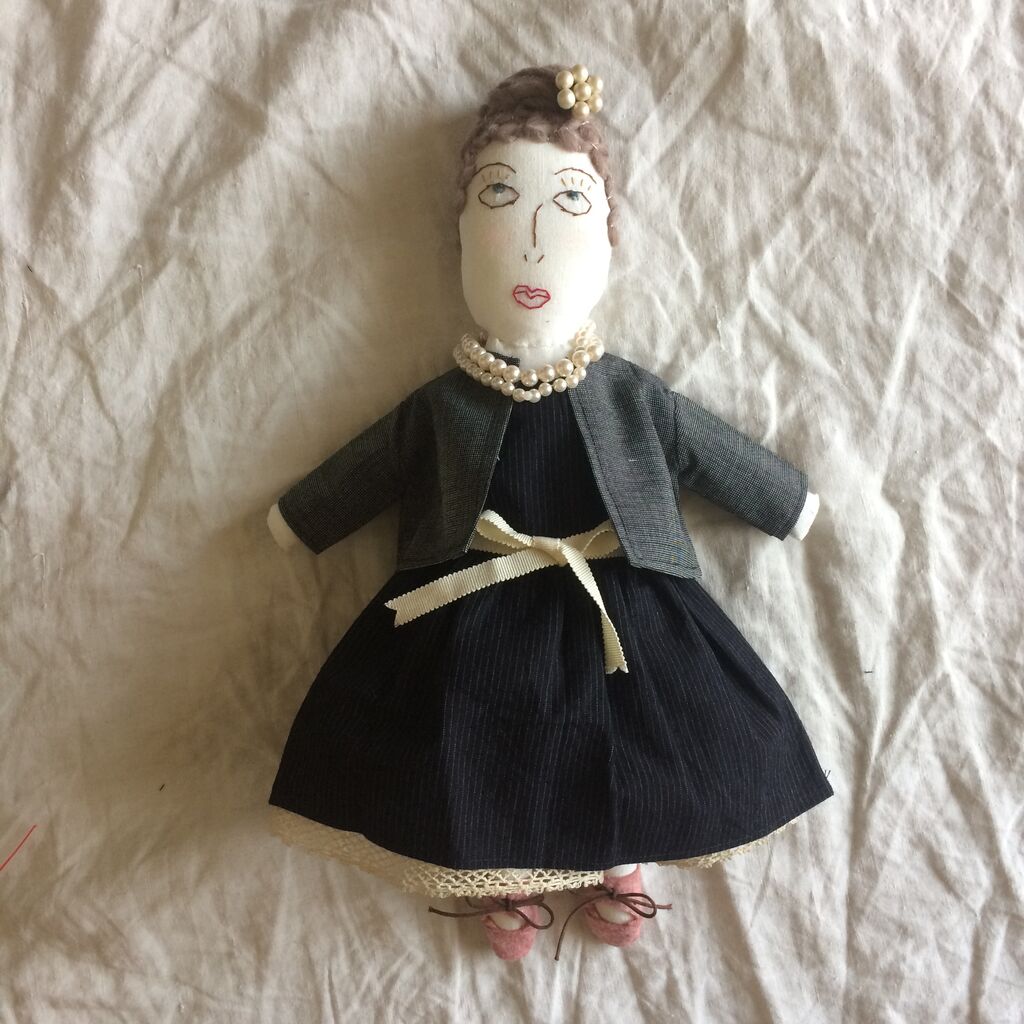 ちょっとだけ一段落 : パリのネコ人形と蚤の市 〜 1/2Place