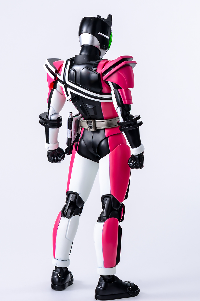 バンダイ S.H.フィギュアーツ (真骨彫製法) 仮面ライダーディケイド
