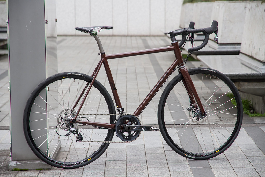 Chuyan's *INDEPENDENT FABRICATION* crown jewel / BUILT BY BLUE LUG