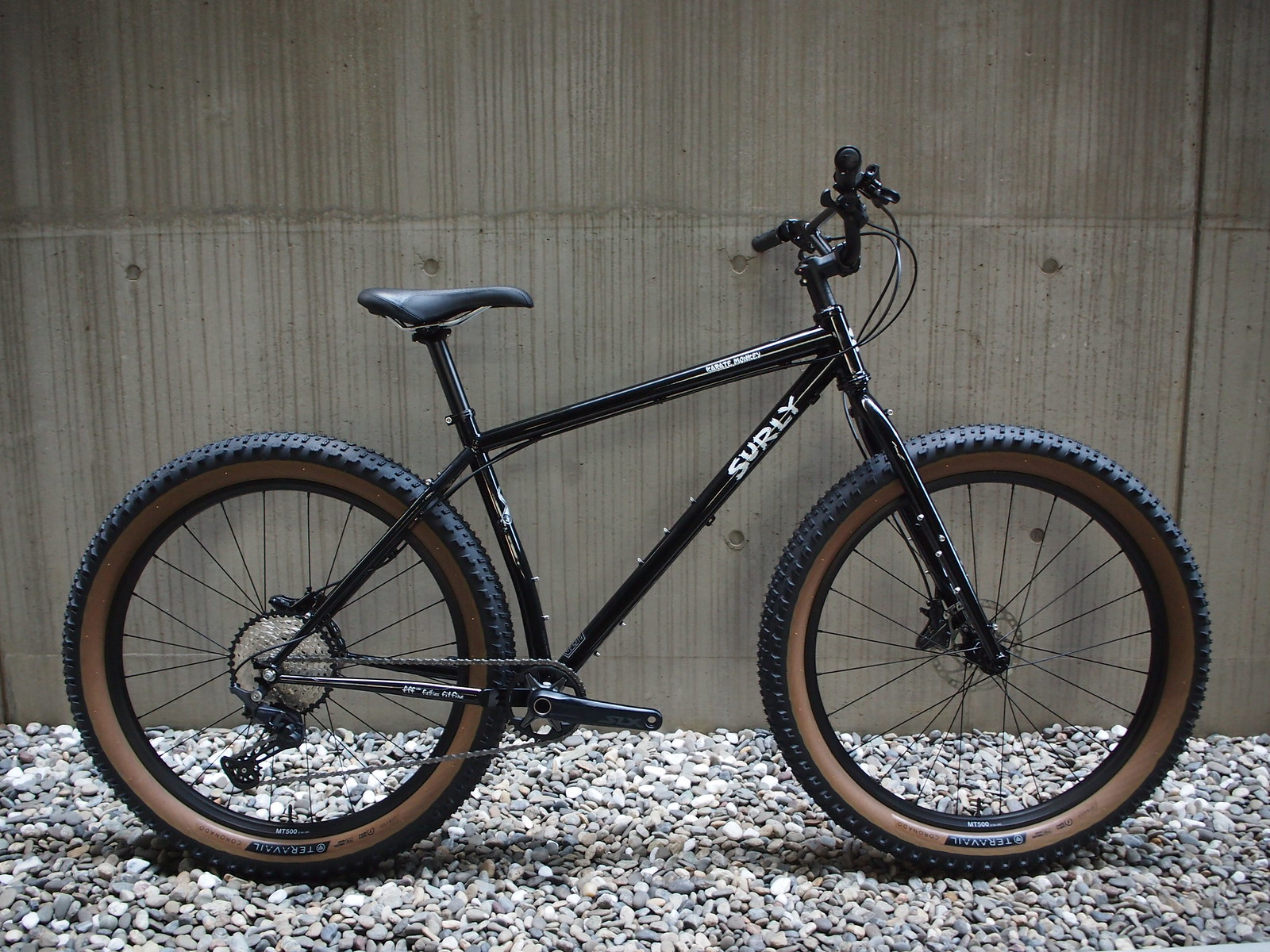 オリジナル仕様車！Lサイズ在庫有ります！SURLY 