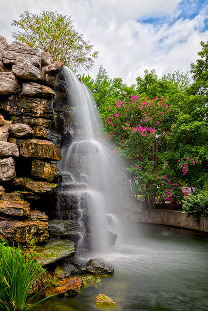 Zoo Waterfall | Long exposure waterfall from the Zoo in Wash… | Flickr