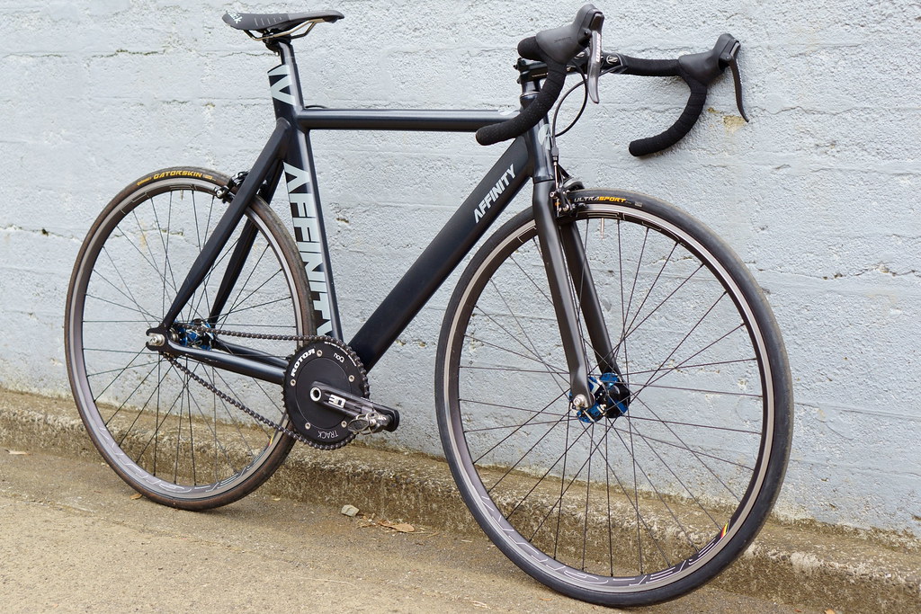 Duncan's *AFFINITY CYCLES* kissena / BUILT BY BLUE LUG