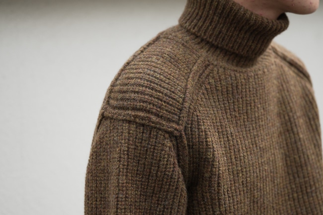 Slopeslow [ スロープスロウ ] Brushed Yak / Shetland wool TURTLE