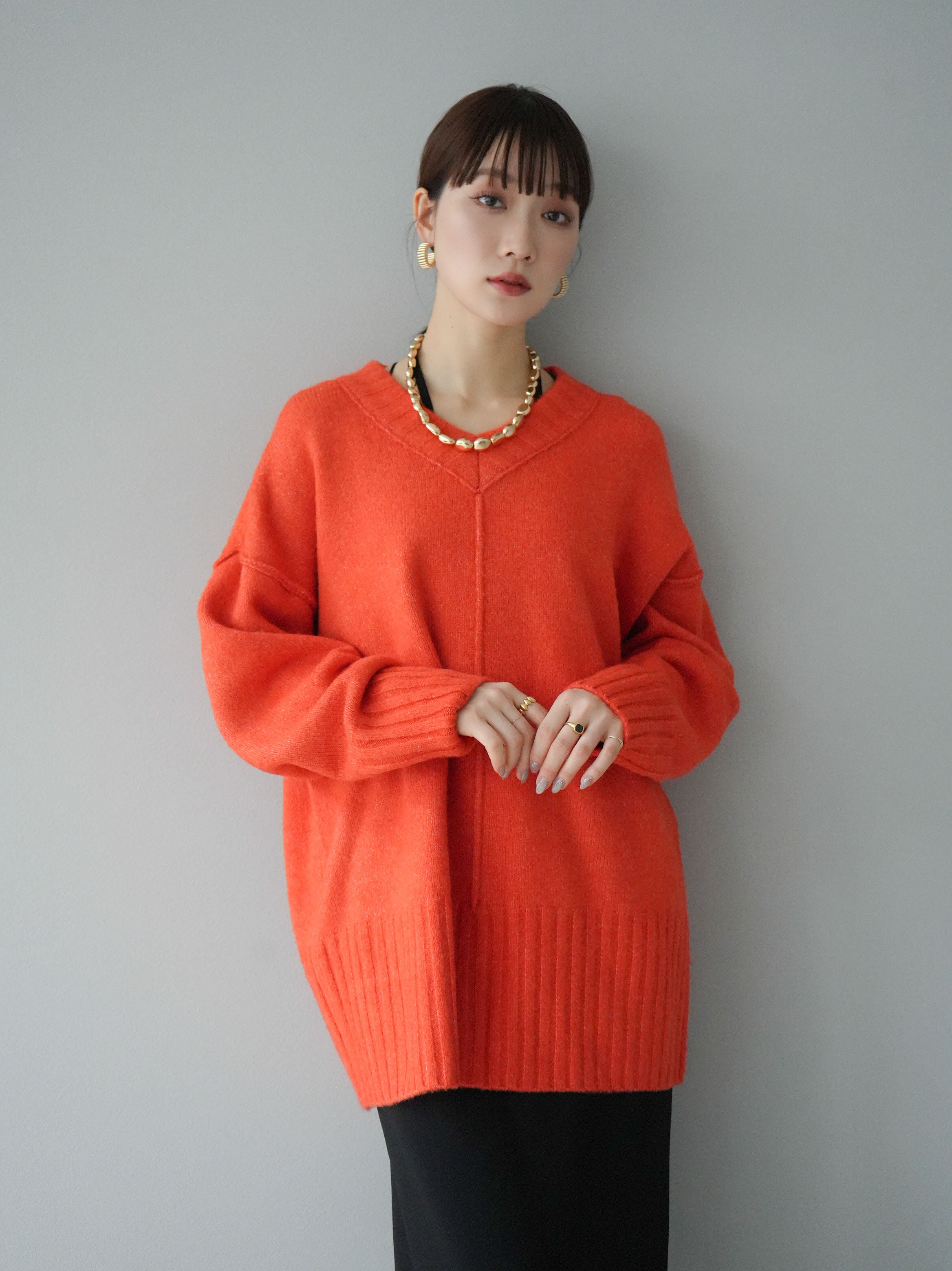 予約]もちもちリンキングVネックニット/オレンジ – Lumier