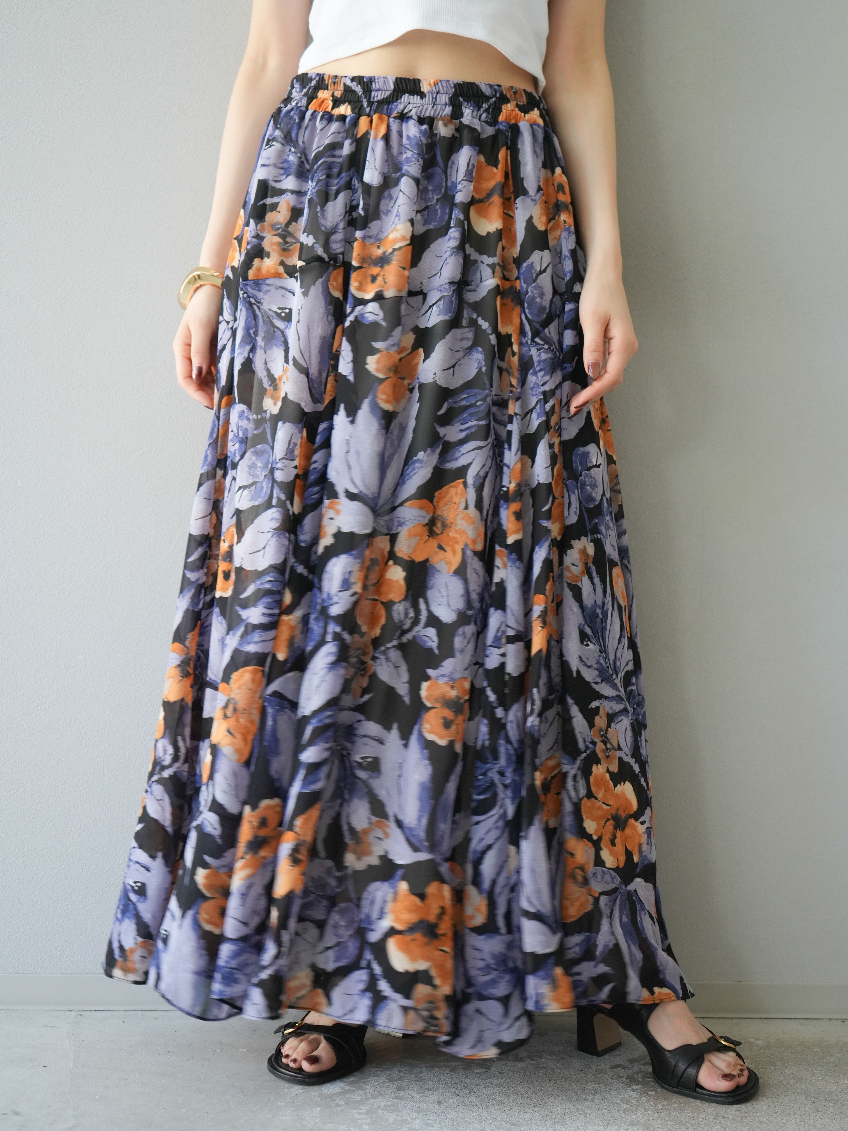 予約]フラワープリントボリュームフレアスカート/ブラック – Lumier