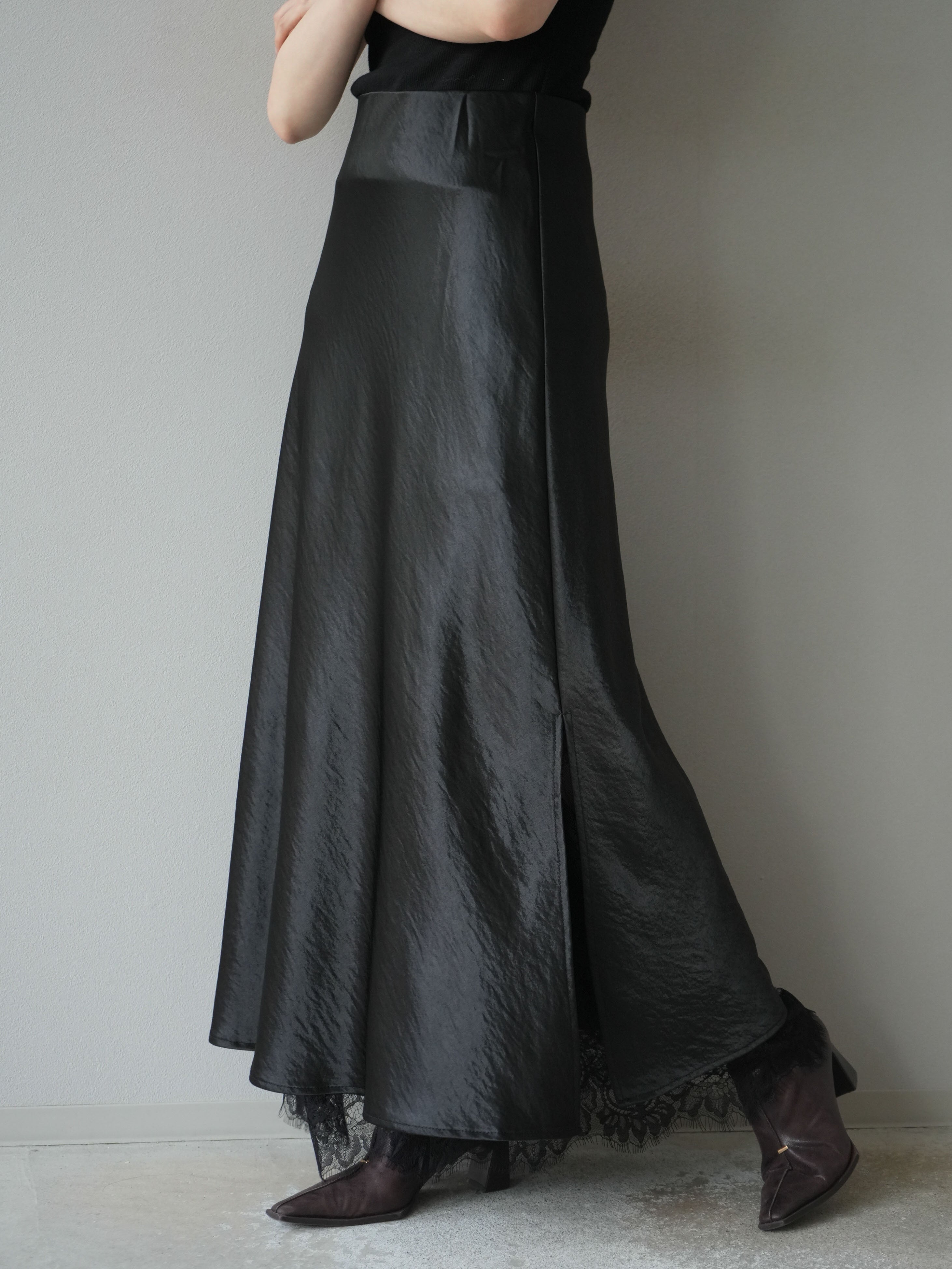 予約]裾レースサテンナロースカート/ブラック – Lumier