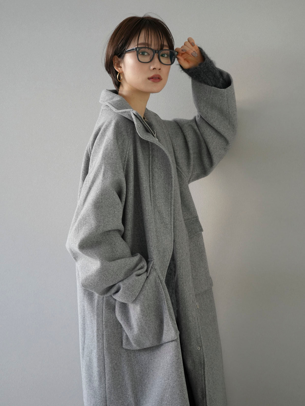 予約]ウールタッチスタンドカラージップコート/グレー – Lumier