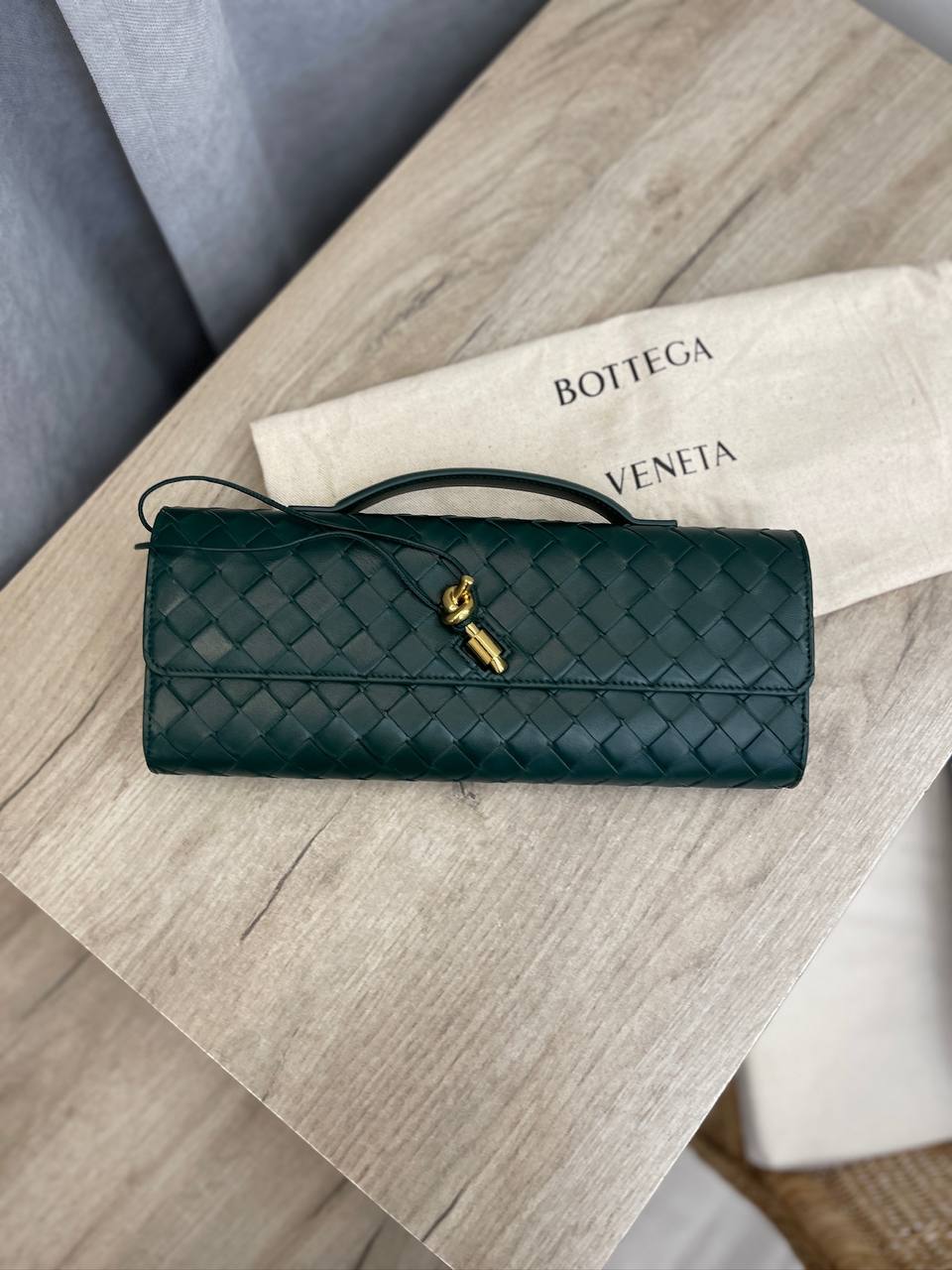 Клатч Bottega Veneta темно-зеленый для выхода купить в интернет