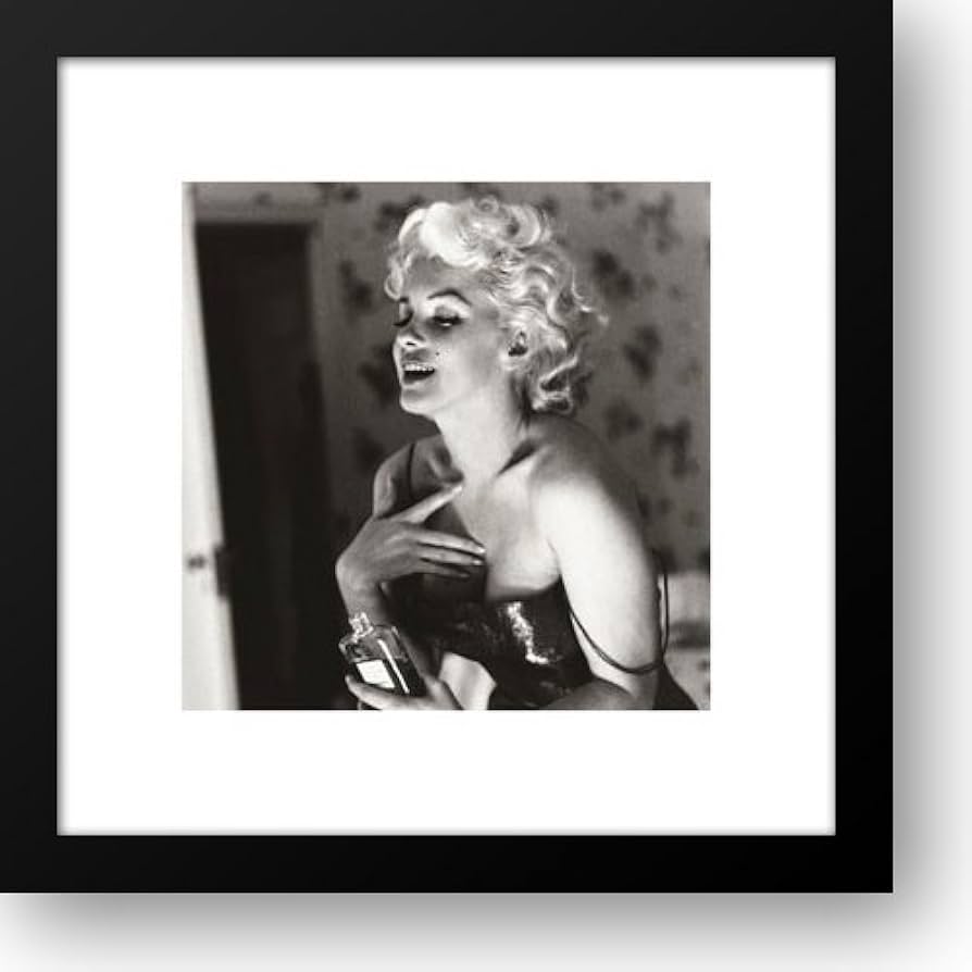 Amazon.co.jp: マリリン・モンロー - シャネル No. 5 24x24 フレーム
