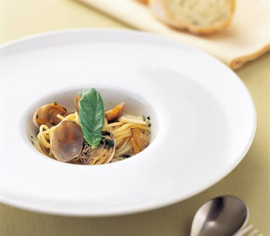 Amazon｜カネスズ セラミックス パスタ皿 白 ワイドリム 20cm平型