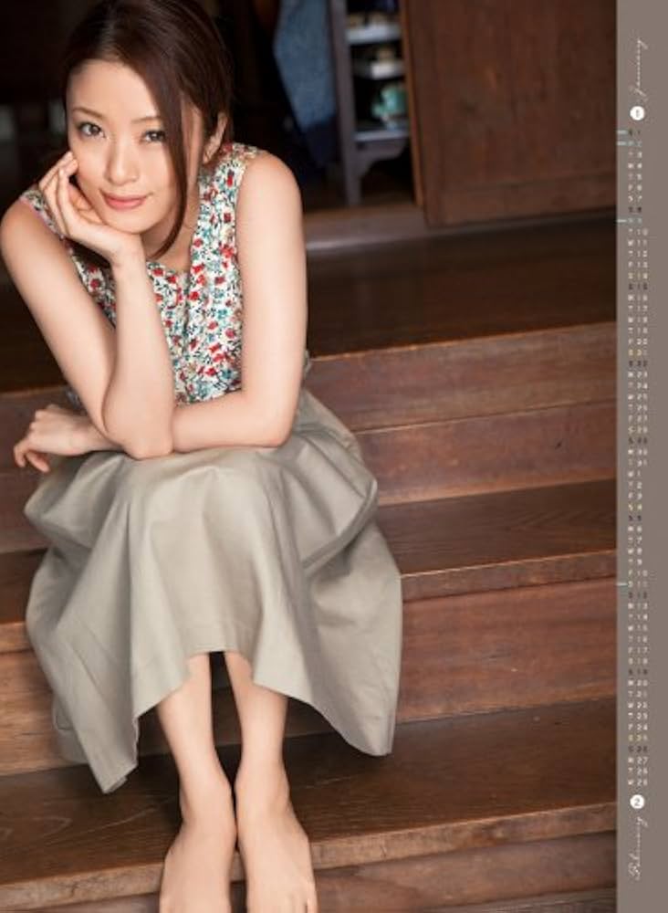 Amazon.co.jp: 上戸彩 [2012年 カレンダー] : .: Office Products