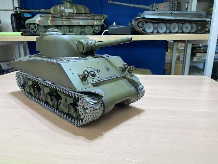 Amazon.co.jp: 882 3898-1UA 0823C ヘンロン 1/16 M4A3シャーマン