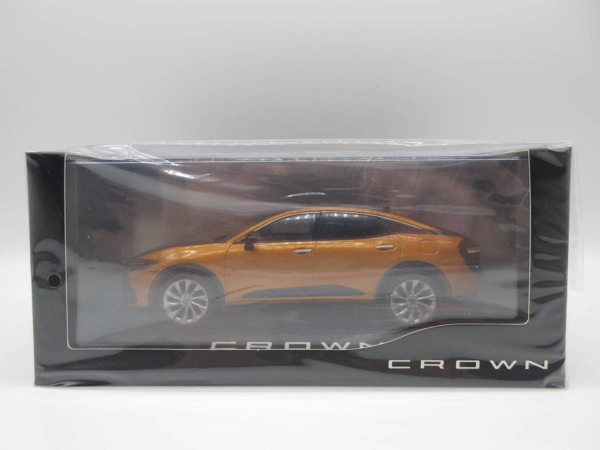Amazon | 1/30 トヨタ 新型クラウン クラウンクロスオーバー 2022年