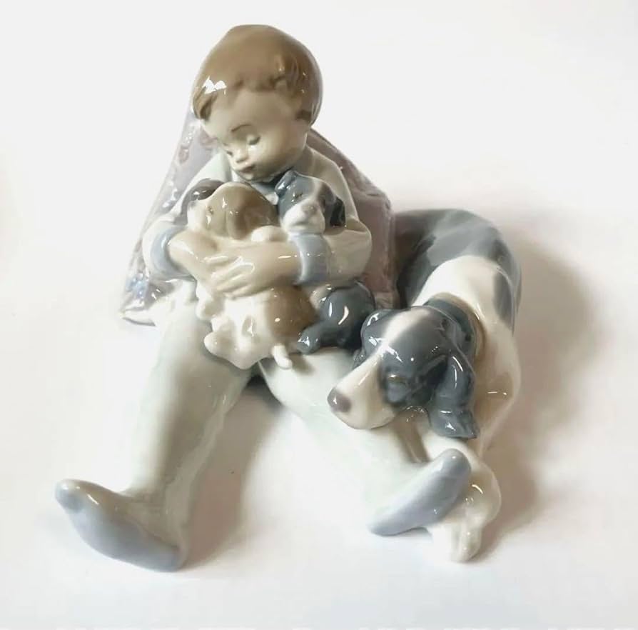 Amazon.co.jp: 絶版品 リヤドロ LLADRO 1535 みんな、おねんねBOX付