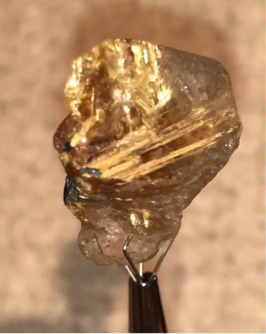 Amazon.co.jp: ルチルクォーツ原石 金針ぎっしり 金塊ギラギラ