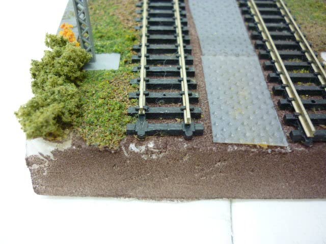 Amazon.co.jp: 鉄道模型 展示台 ジオラマ 機関庫 車両基地 車庫 N