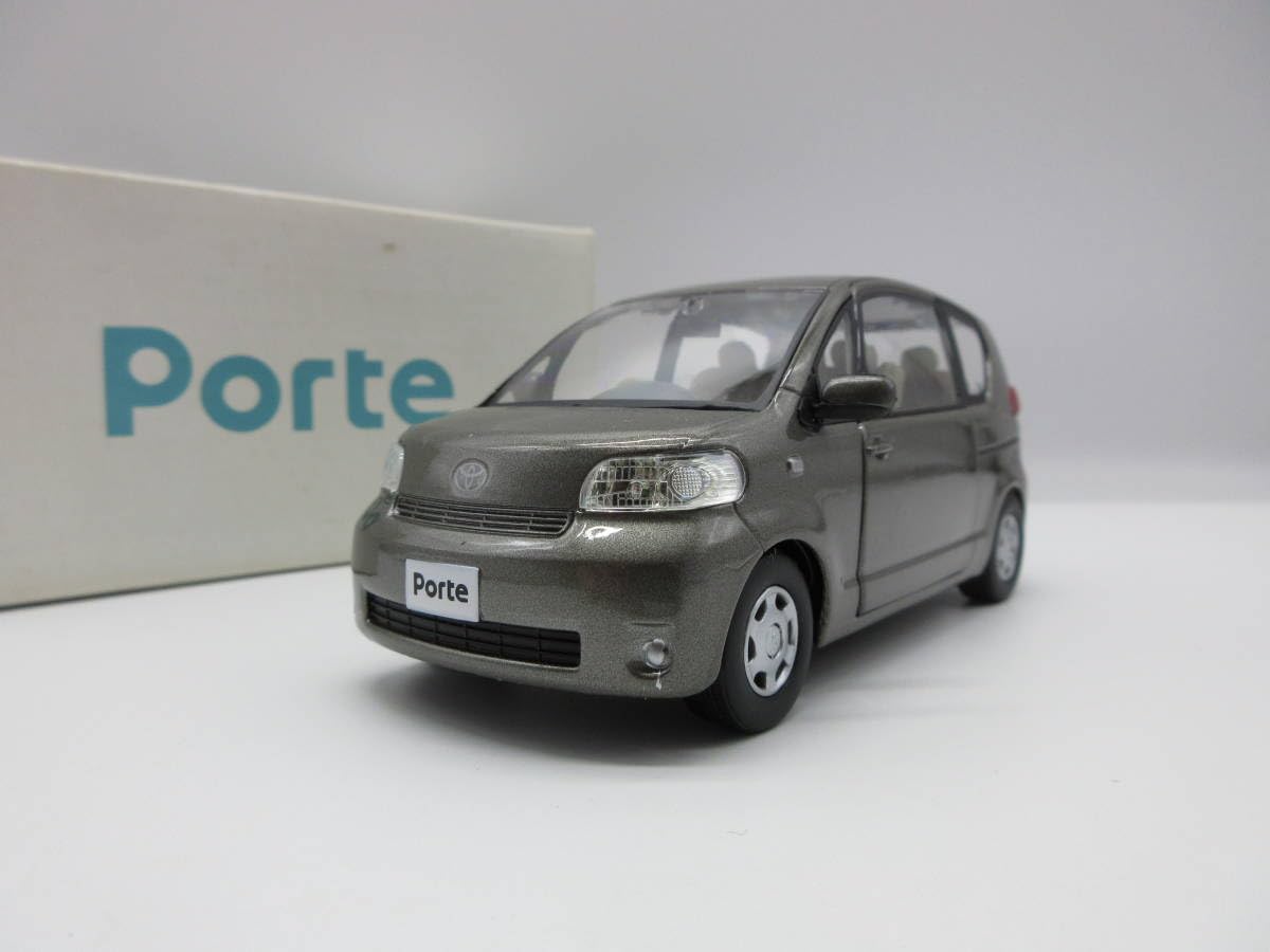 トヨタ ポルテ 初期型 カラーサンプル ミニカー ブルー 1⁄30 ☆送料