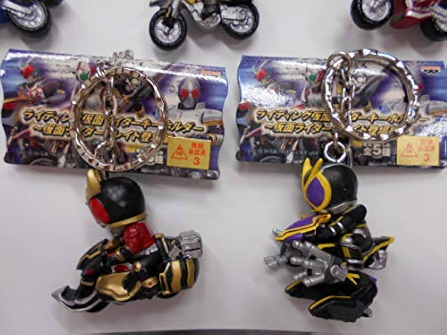 仮面ライダー光るキーホルダー ファイティング ライダーvs戦闘員
