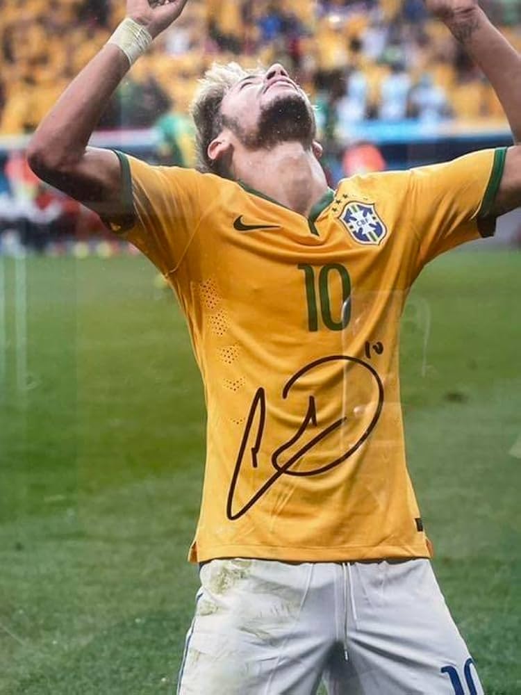 Amazon.co.jp: ネイマール直筆サイン入りブラジル代表写真貴重な木枠縁