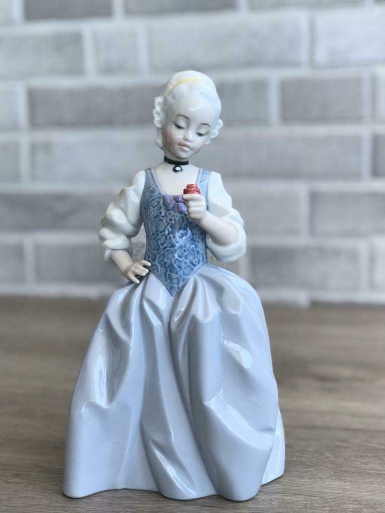 Amazon.com: Nao by Lladro Set of 2 Rococo Girl with Letter