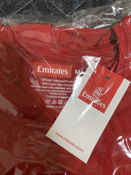 Amazon.co.jp: エミレーツ航空 Tシャツ 飛行機 赤 レッド ロンT M