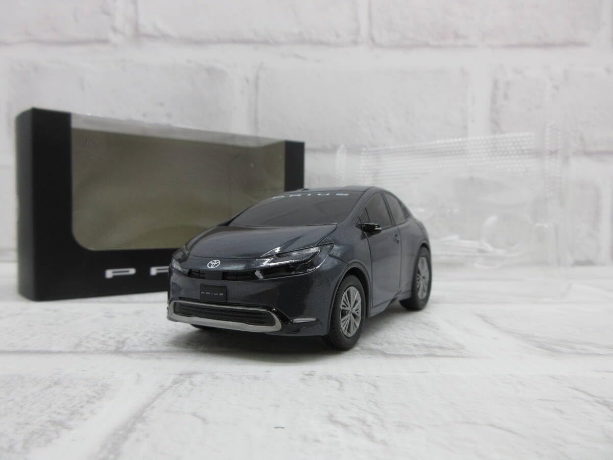 新型プリウス カラーサンプル アッシュ Amazon | 新型プリウス