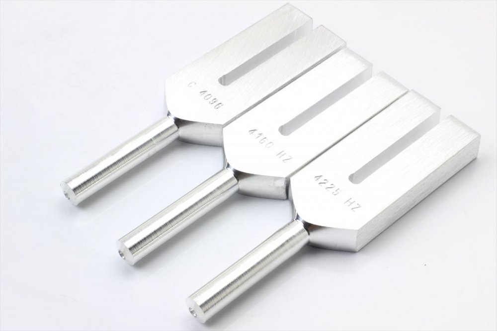 Amazon.co.jp: エンジェルチューナー 4096Hz 4160Hz 4225Hz セット