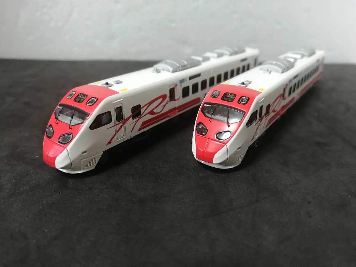 Amazon | 三鶯重工 TW10-002+003 台湾鐵路 TEMU2000 プユマ号 普悠瑪號