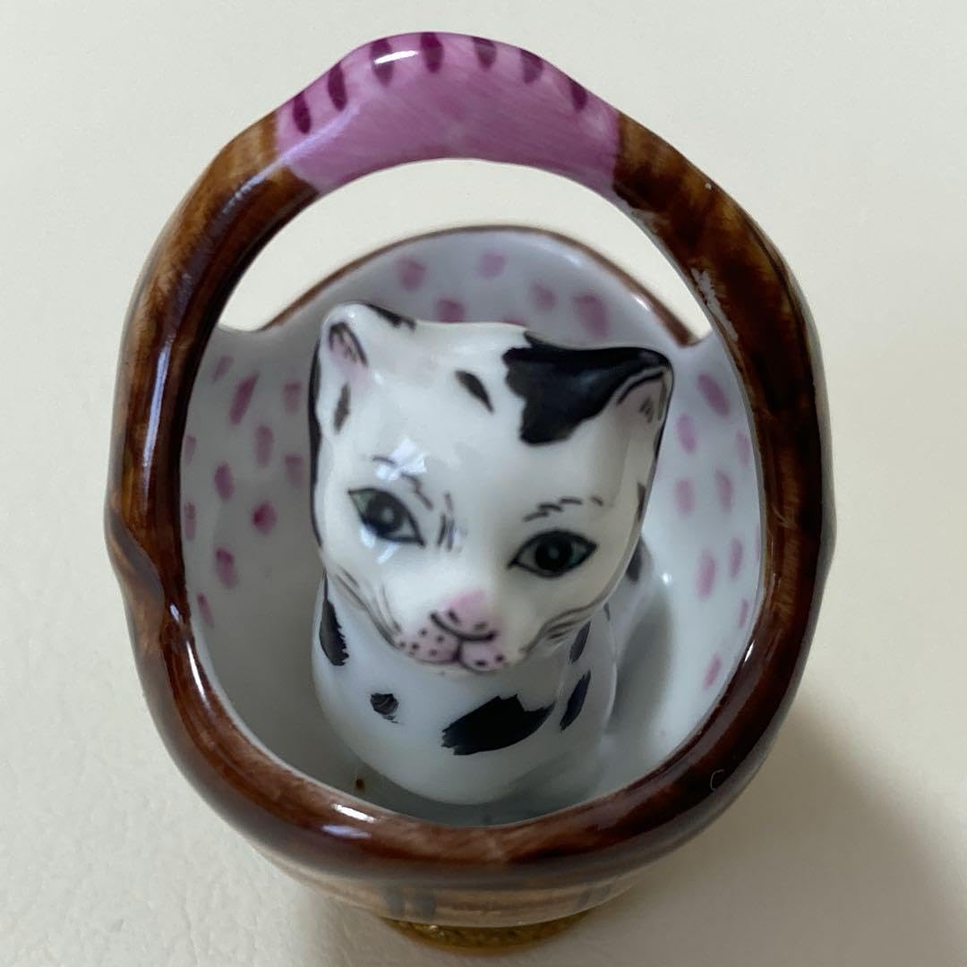 お値下げ中❣️ラスト2時間 リモージュボックス 猫ちゃん カゴの猫