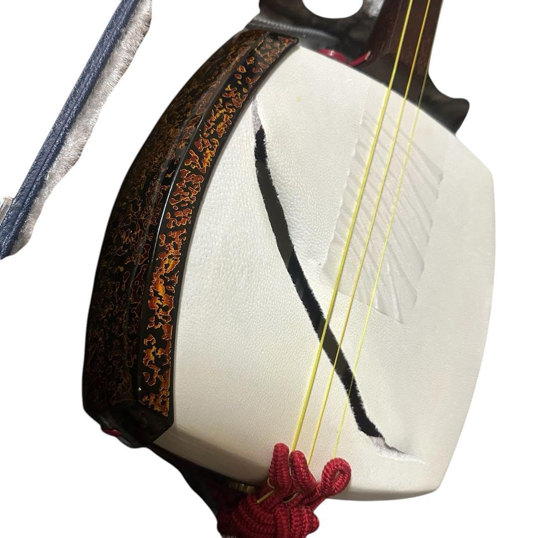三味線 花梨 中棹 丸打胴 犬皮 三味線 花梨 中棹 丸打胴
